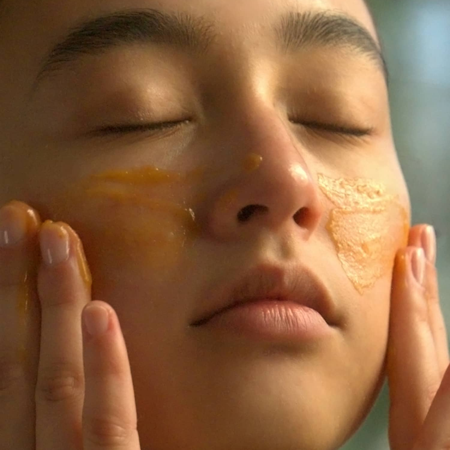 Best Facial Peels For Aging Skin At-Home