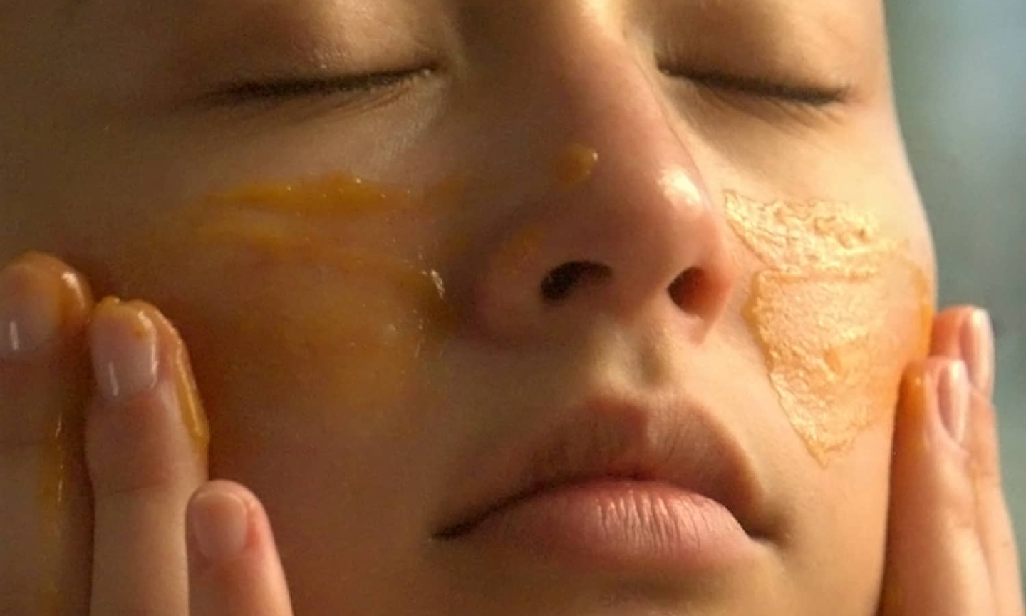 Best Facial Peels For Aging Skin At-Home