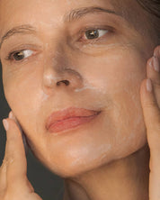 White Tea Antioxidant Mask model