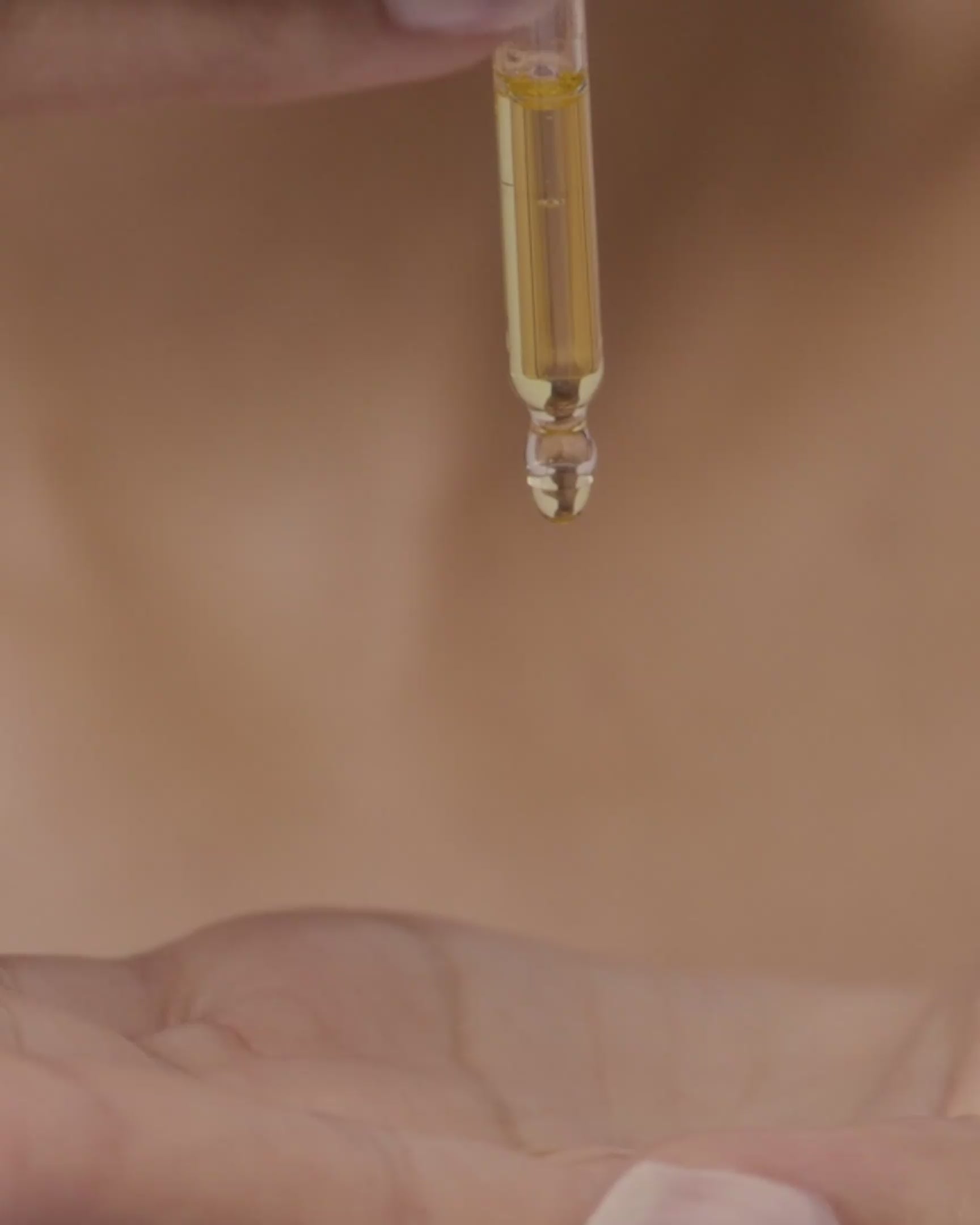 Carrot Seed Soothing Facial Oil